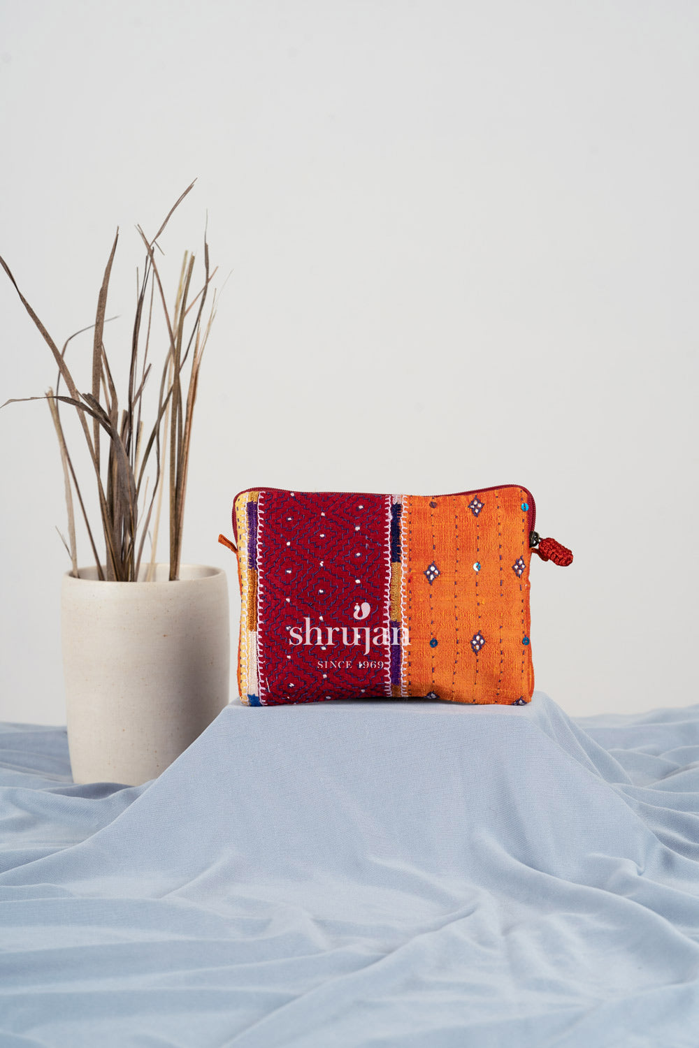 Kambiro & Kuditebha Clutch