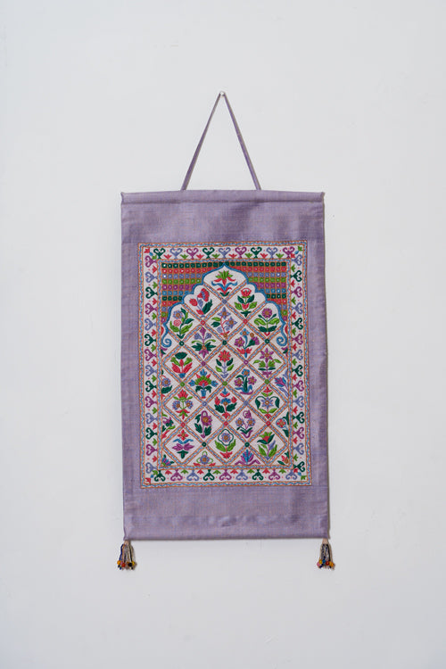 Hand embroidered wall hanging - Silk